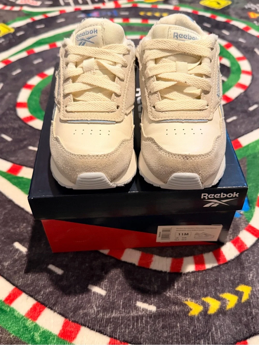 Reebok soft beige